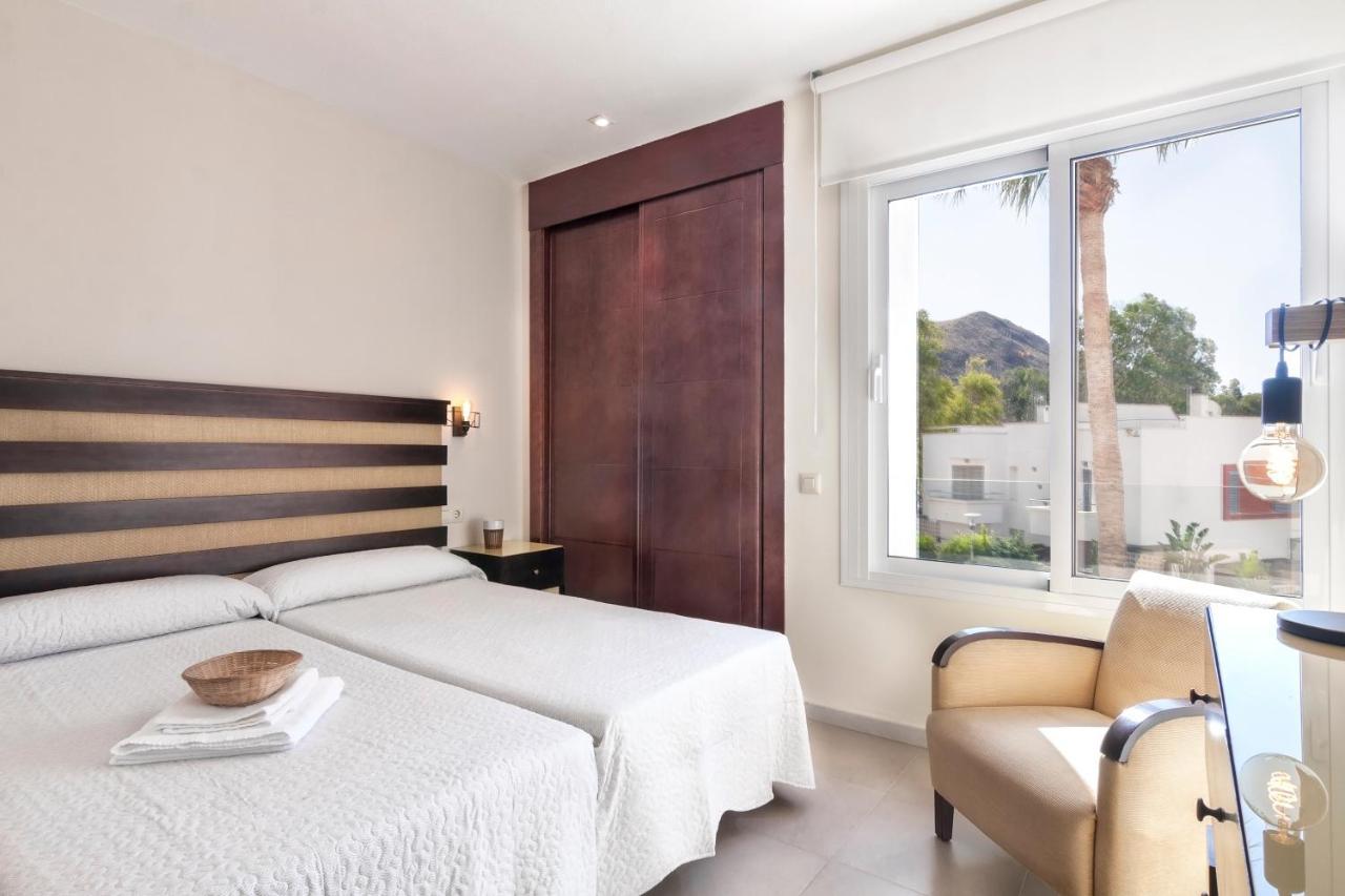 Apartamentos La Buganvilla San José Esterno foto